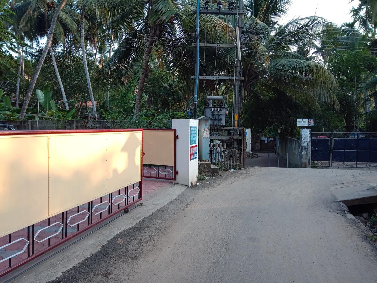 Hotel Peacock Kovalam Exterior photo